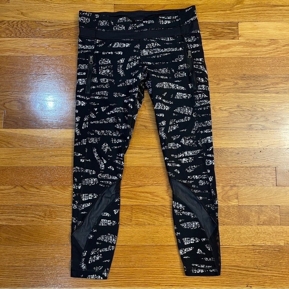 Lululemon Inspire Tight II Graf Black White / Black - Size 8